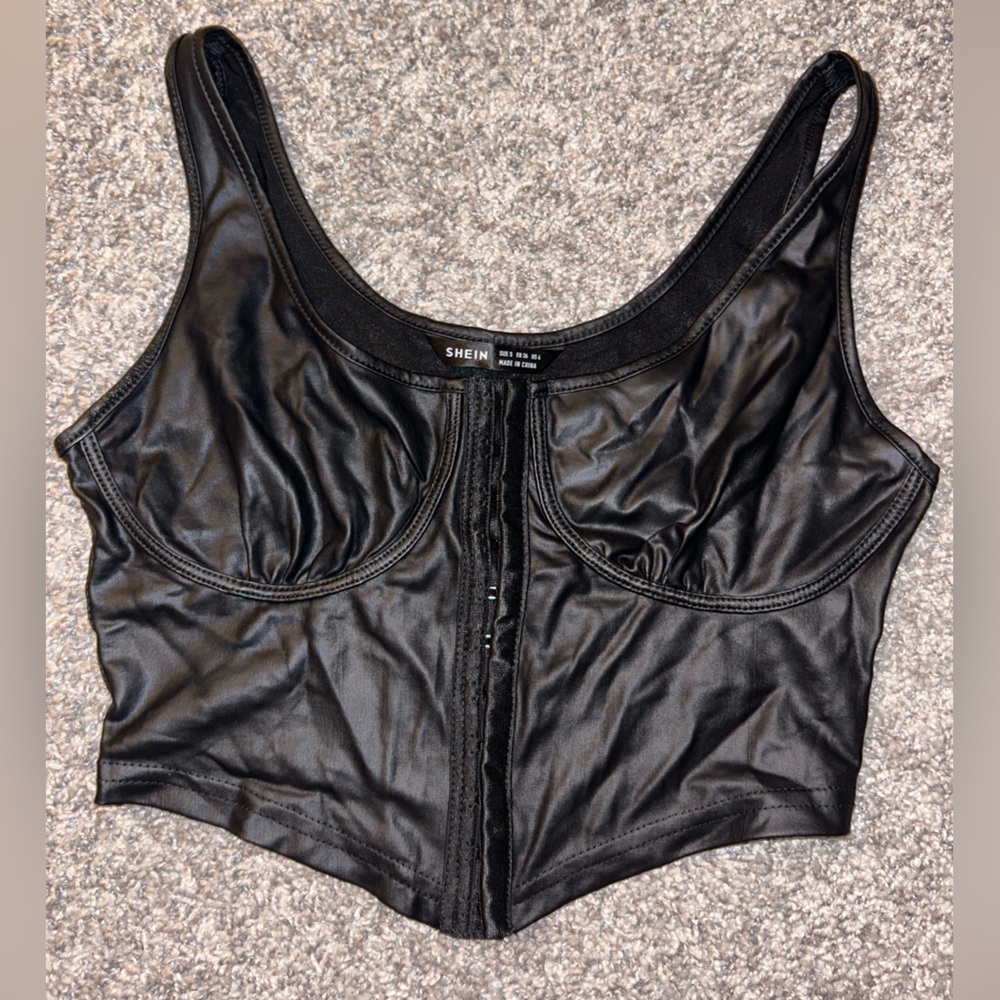 hook and eye crop top